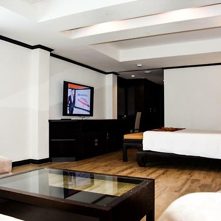 Pride Beach Resort - Adults Only Patong Екстер'єр фото
