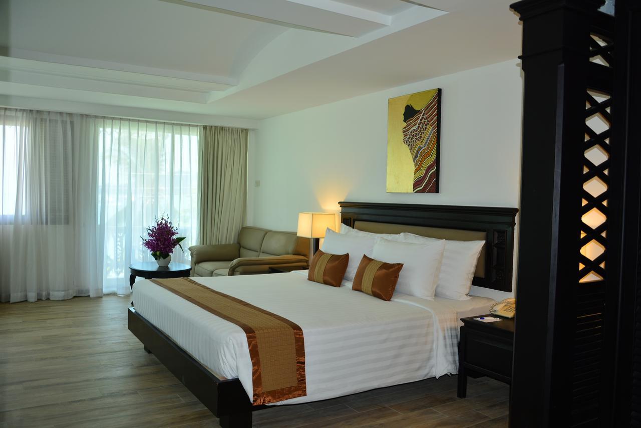 Pride Beach Resort - Adults Only Patong Екстер'єр фото